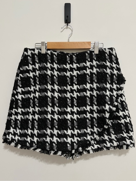 Versona Pants - Versona Black & White Houndstooth Tweed Skort